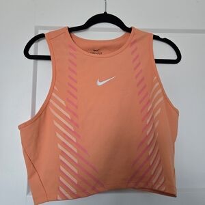 Nike Speed Tight Fit Set Of Top Tank & Leggings